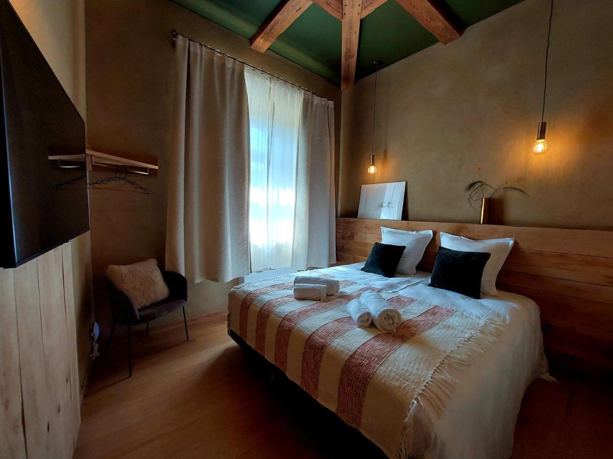 Les Suites De Petit Bomal Durbuy Bagian luar foto