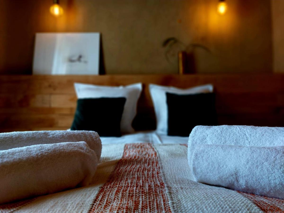 Les Suites De Petit Bomal Durbuy Bagian luar foto